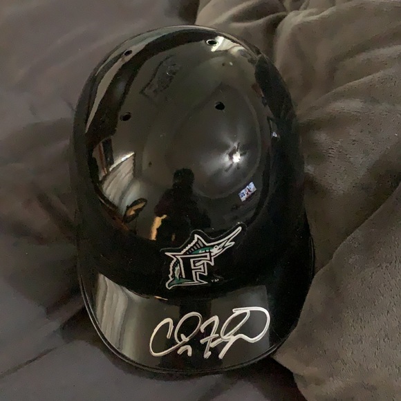 Cliff Floyd signed Florida Marlins miniature batting helmet
